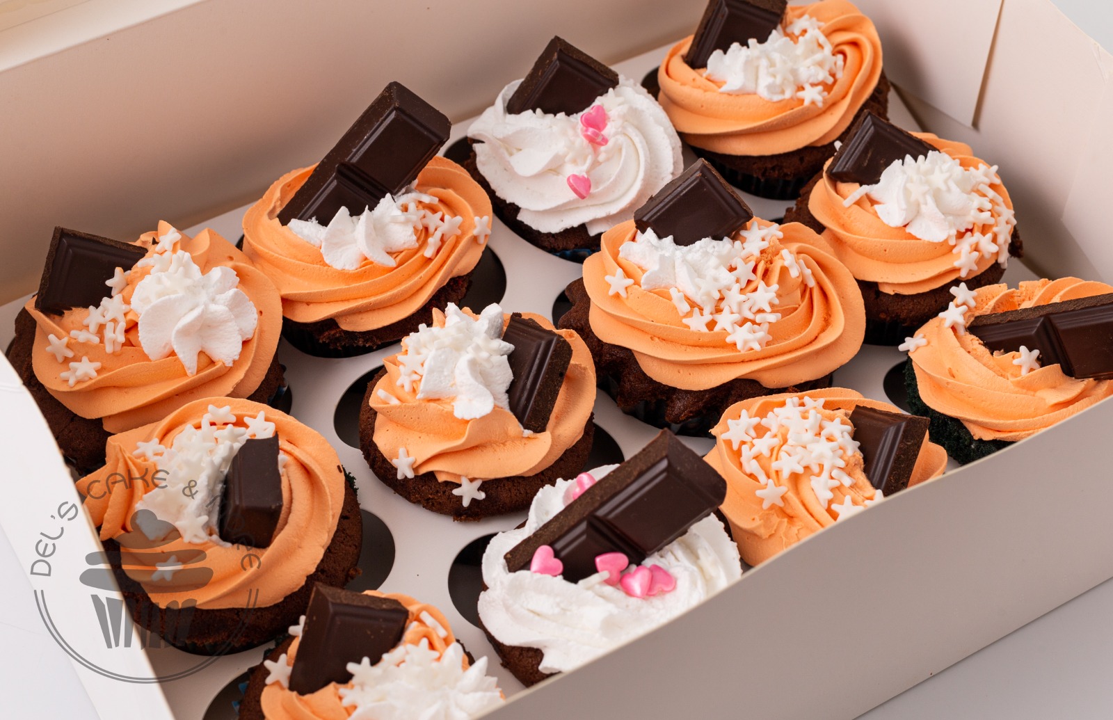 Del's Cake product photography